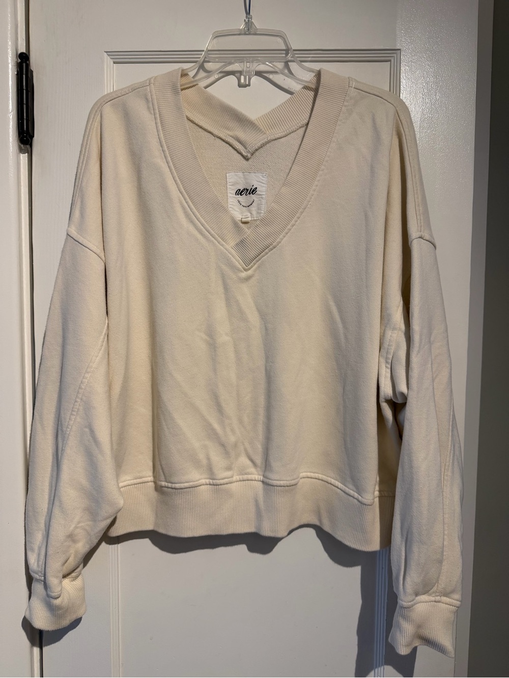 Aerie Sweatshirt Cropped Oversized V-neck Off Shoulder Ivory Women’s Medium